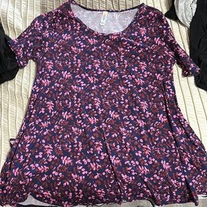 Lularoe top super flowy